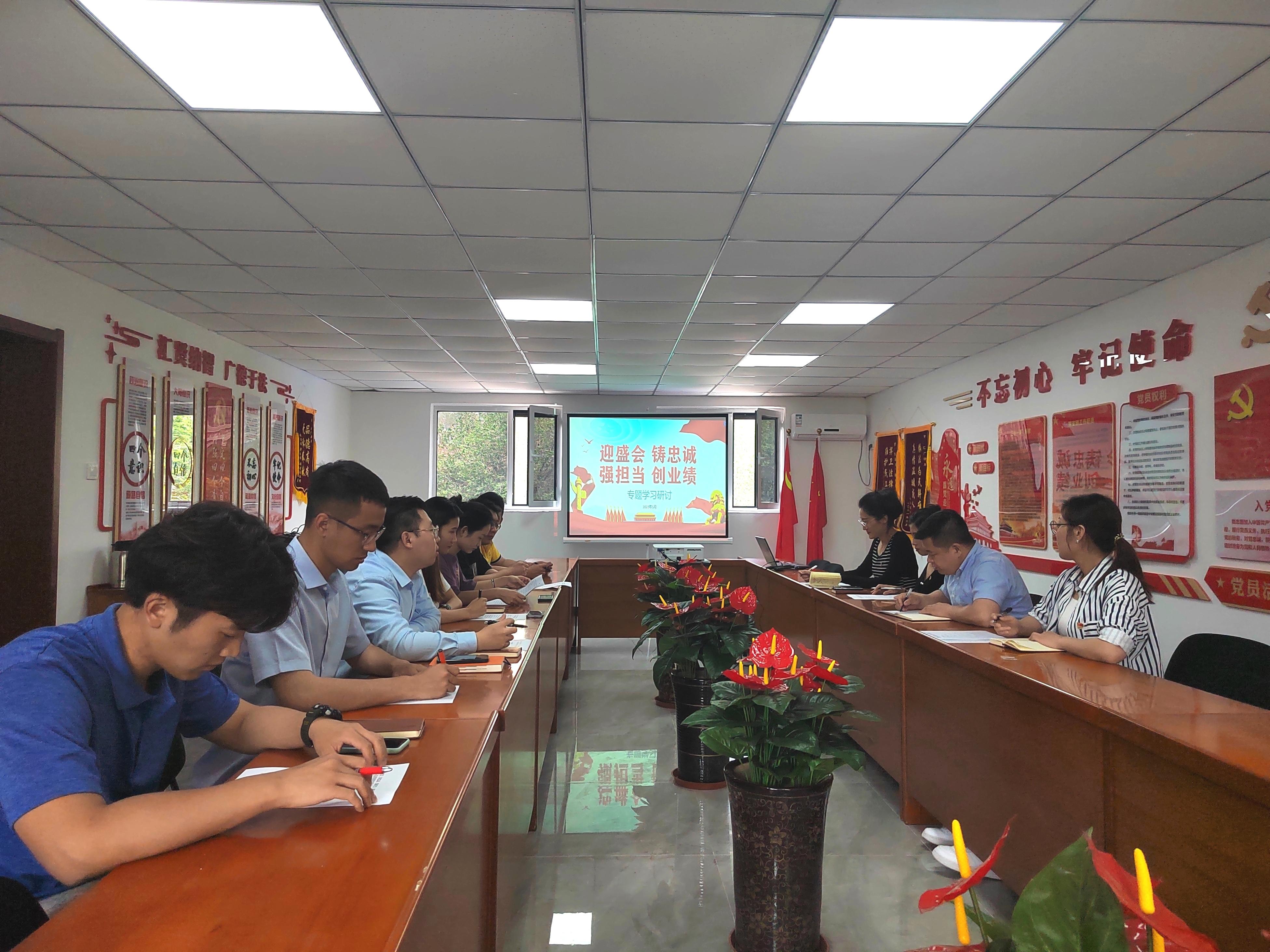 37e51a07ef2c50a446fa8ee8b0d5a3a.jpg 37e51a07ef2c50a446fa8ee8b0d5a3a.jpg